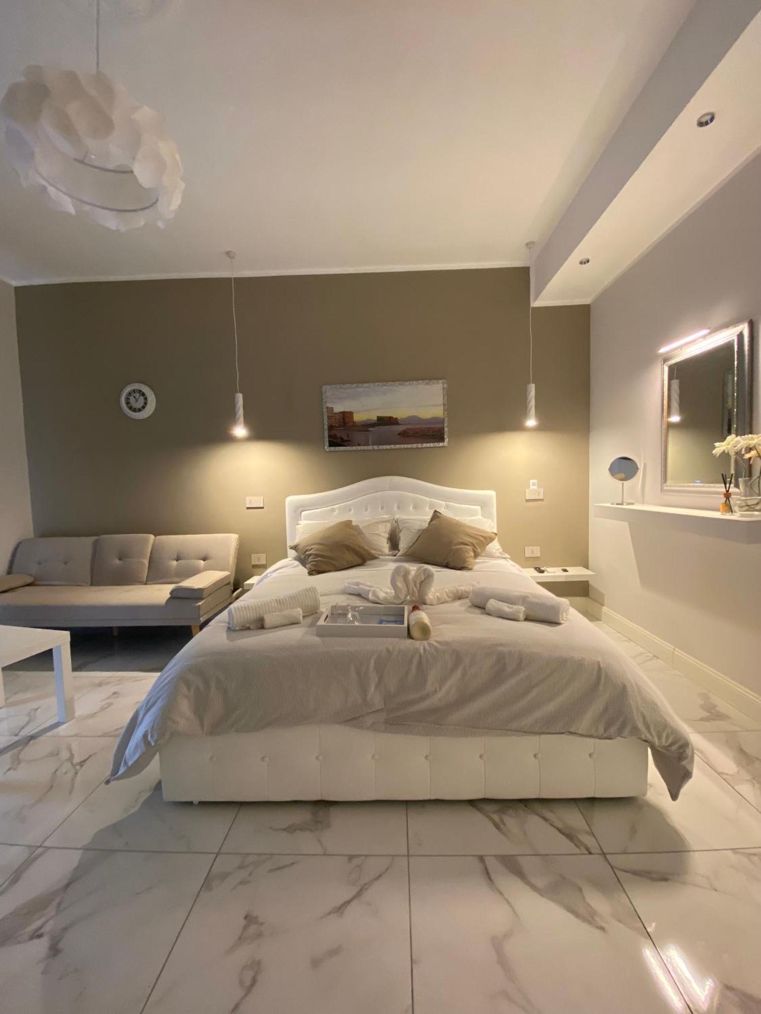 La Dimora Di Marti " Vicino Al Centro Storico Di Napoli" Bed and Breakfast Eksteriør billede